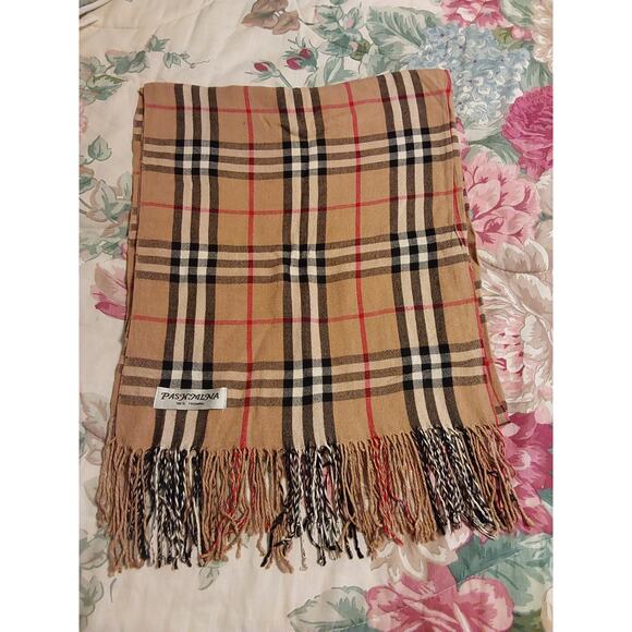 Classic Beige Nova Checkered Scarf with fringe by PASHMINA - Picture 1 of 2